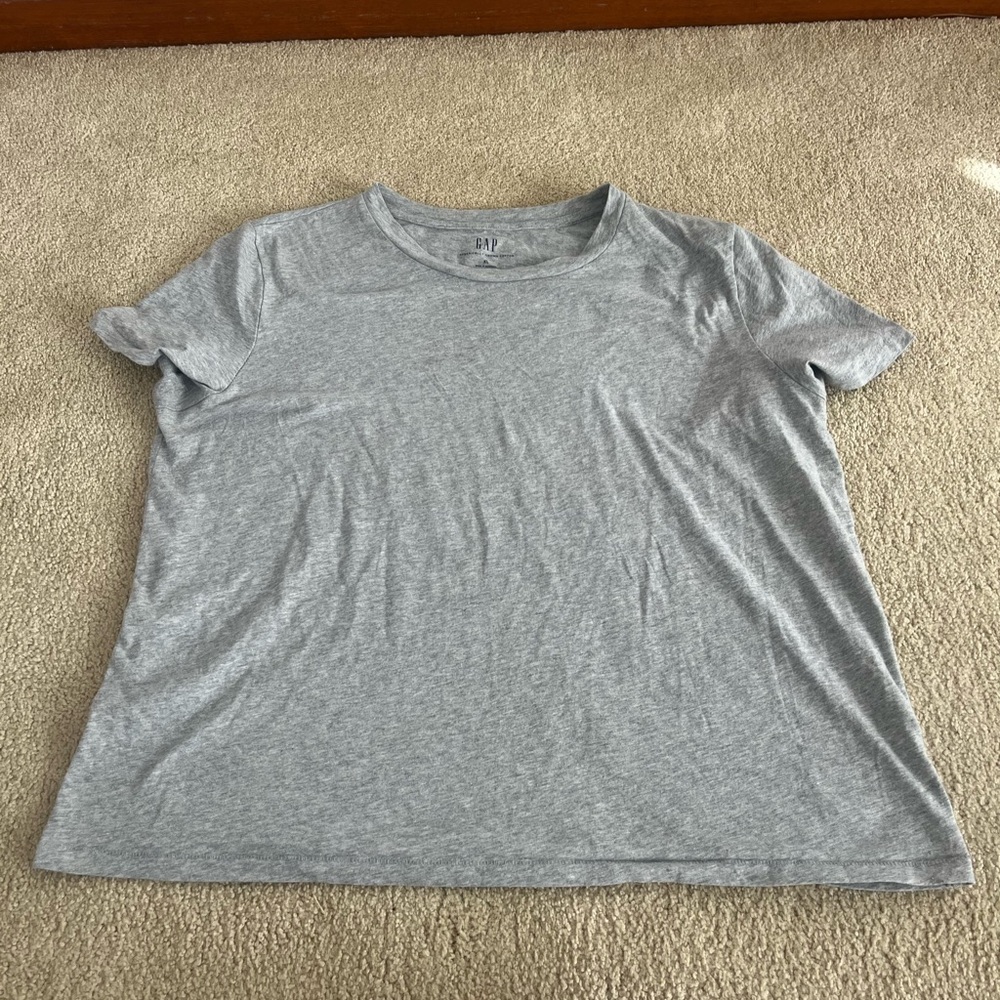 GAP Heather Gray Crew Neck Tee